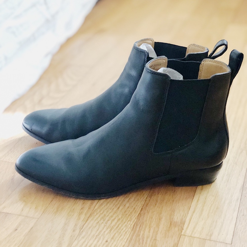 J crew factory black leather Chelsea booties
